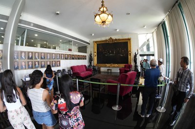 Salão Nobre é o espaço em que o presidente do Senado Federal recebe chefes de estado ou de governo. Também  abriga o Museu Histórico Senador Itamar Franco.