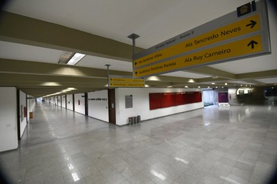 Também chamado de Praça das Abelhas, é um dos locais onde estão localizados os gabinetes dos senadores.